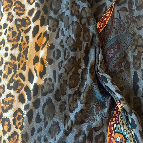 White Mark 3/4 Sleeve Handkerchief Hem Tunic Top (size 1x) - Picture 16 of 16